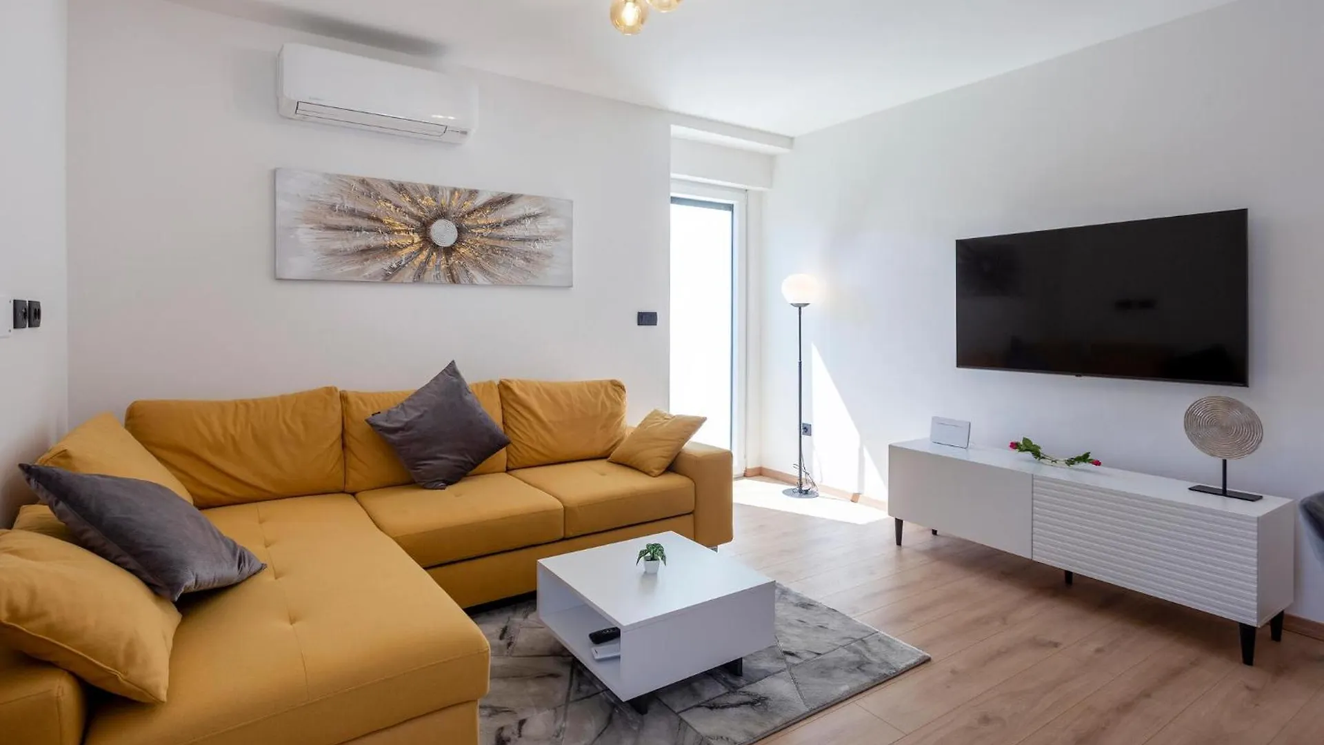 Lovely Home In Valbandon Κροατία
