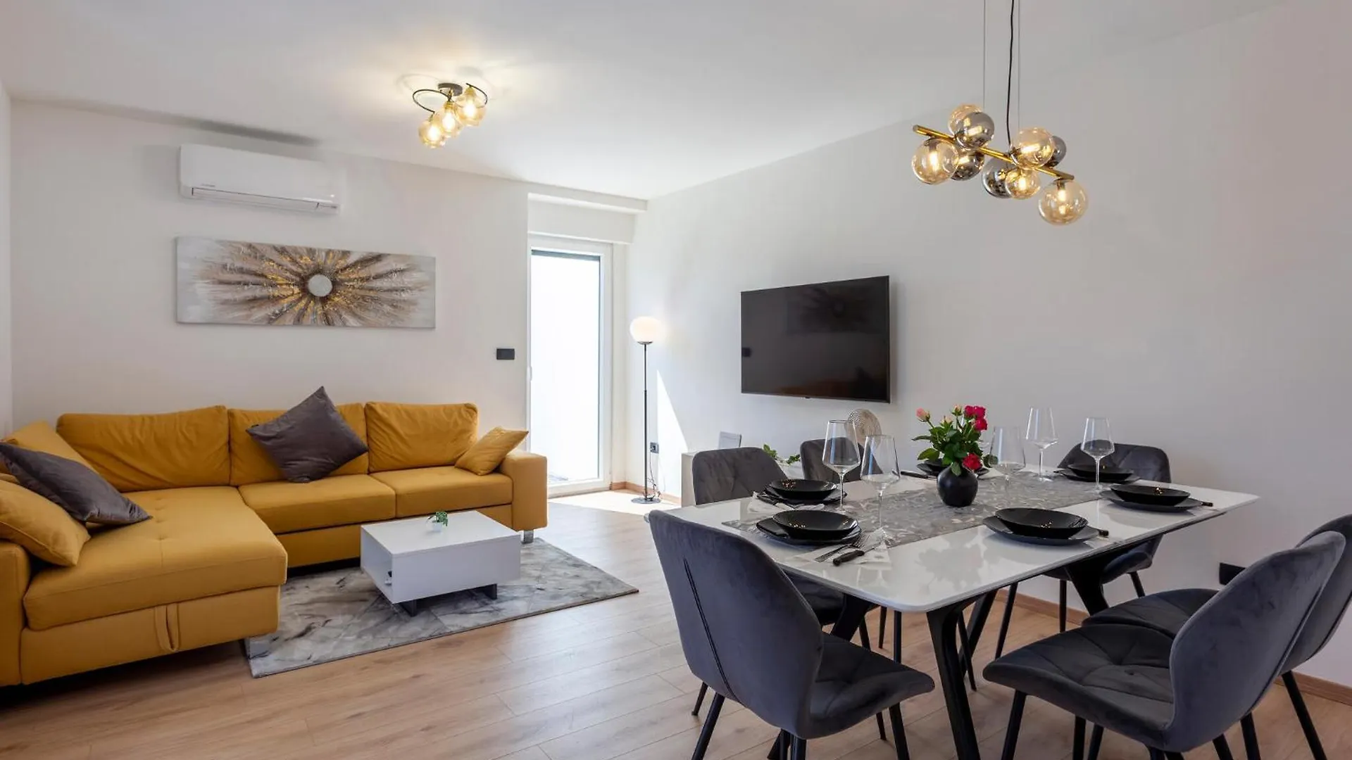 Lovely Home In Valbandon