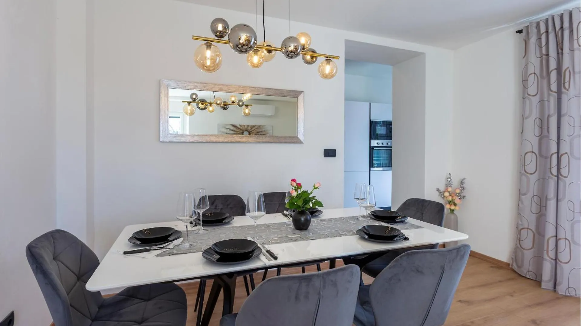 Lovely Home In Valbandon