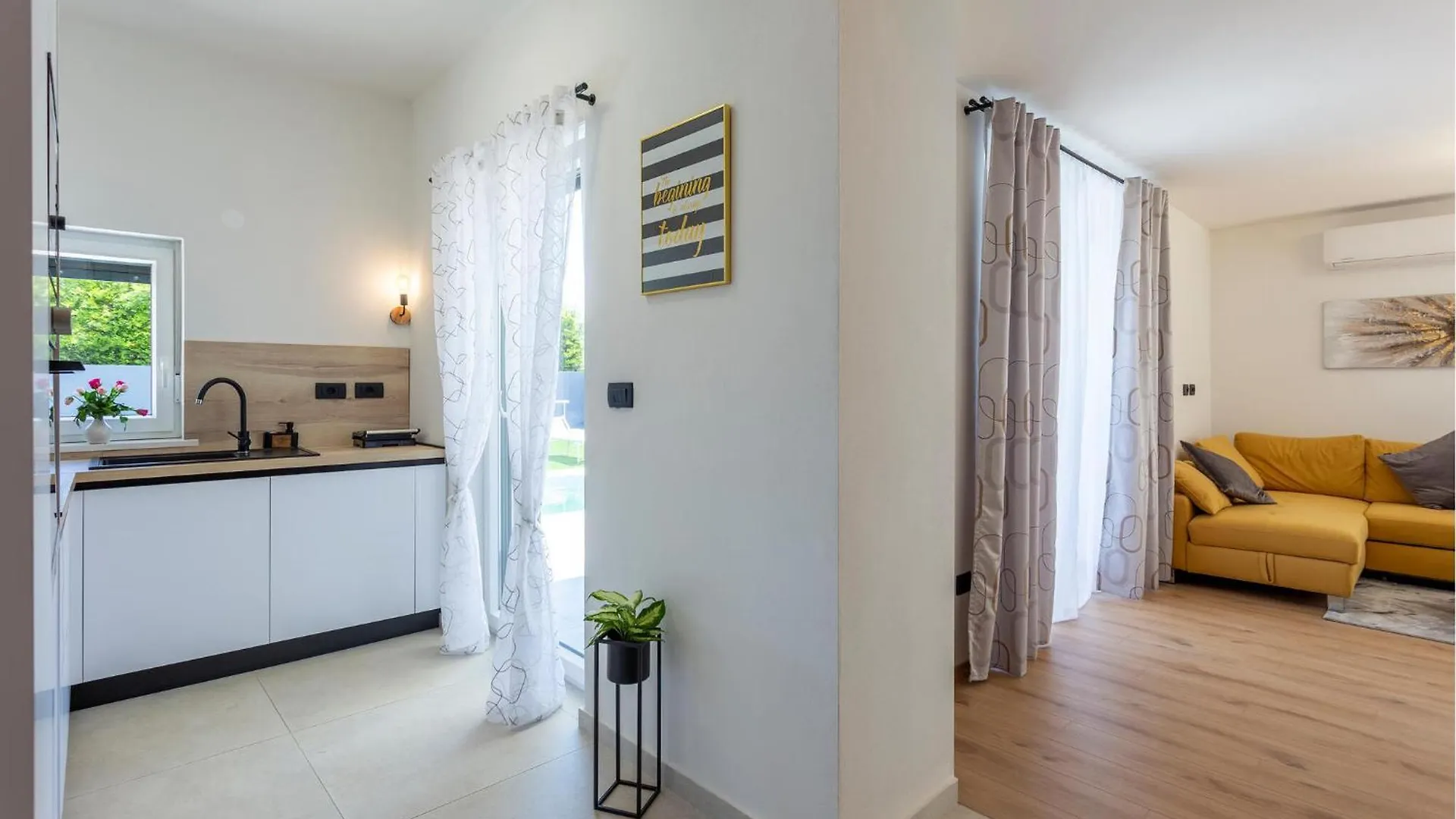Lovely Home In Valbandon Σπίτι διακοπών